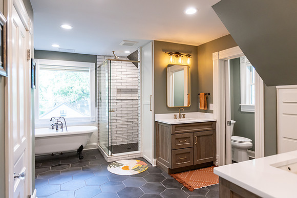 LeeMasterBathroom-100