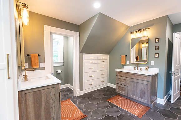 LeeMasterBathroom-101