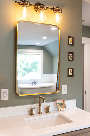 LeeMasterBathroom-110