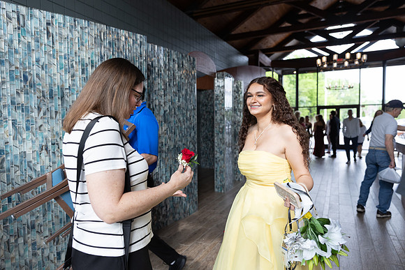 JuniorProm-107