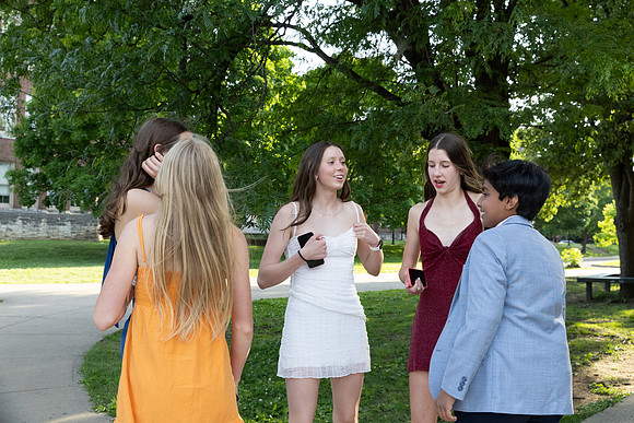 Maya&Friends8thgradedance-104