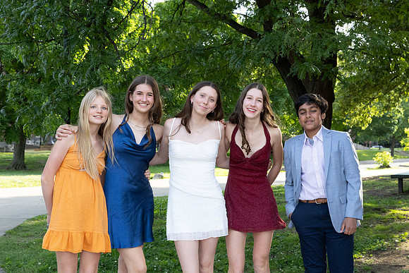 Maya&Friends8thgradedance-110