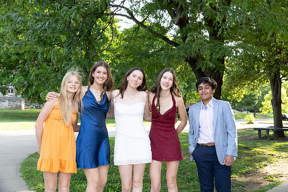 Maya&Friends8thgradedance-112