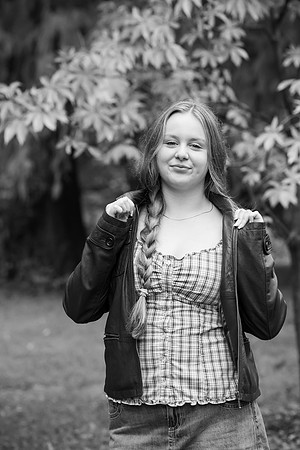 OliviaSenior-165