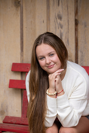 OliviaSenior-145