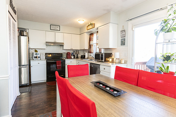 HollyLake105