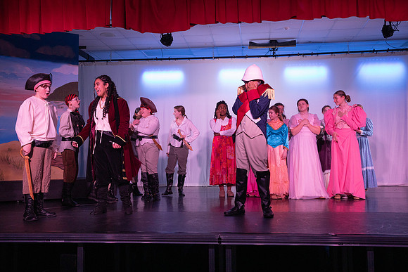 PiratesofPenzance-194