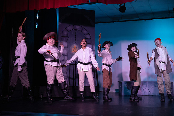 PiratesofPenzance-245