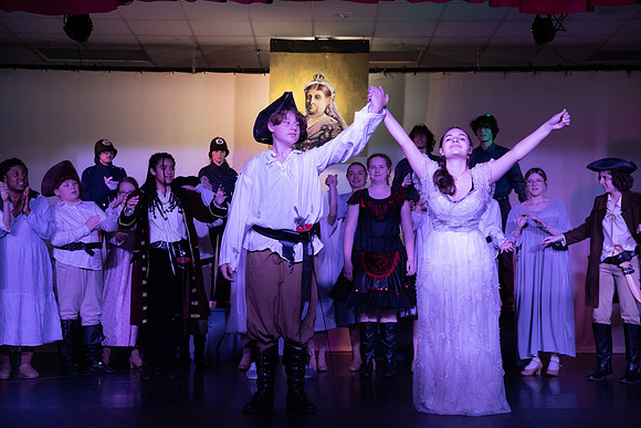 PiratesofPenzance-292