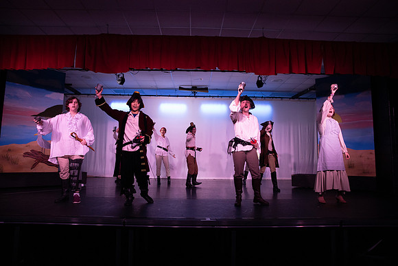 PiratesofPenzance-298