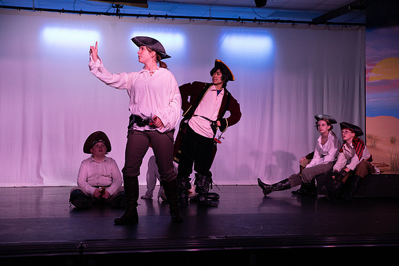 PiratesofPenzance-308
