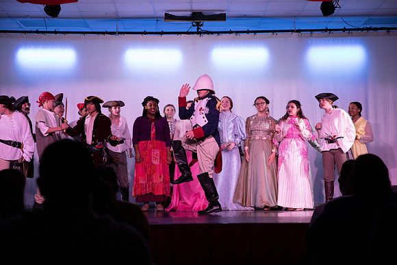 PiratesofPenzance-436