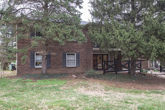 Gunston122