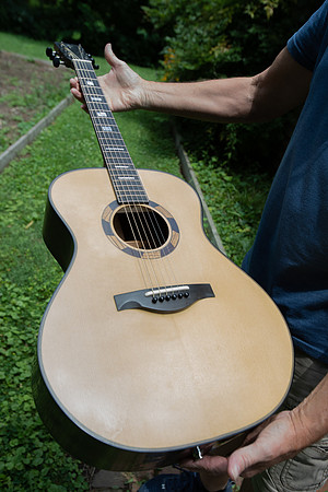 ronsguitar-105