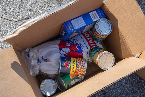 2022foodpantry-100