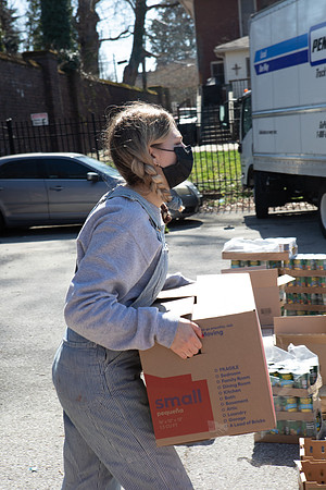 2022foodpantry-137
